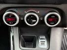 2012-alfa-romeo-giulietta-16td-veloce-small-42
