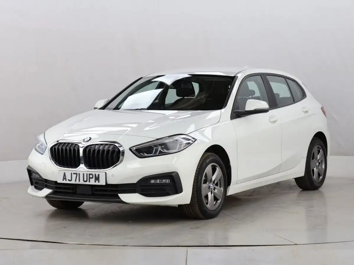 2022-bmw-1-series-15td-116d-se-dct-big-4