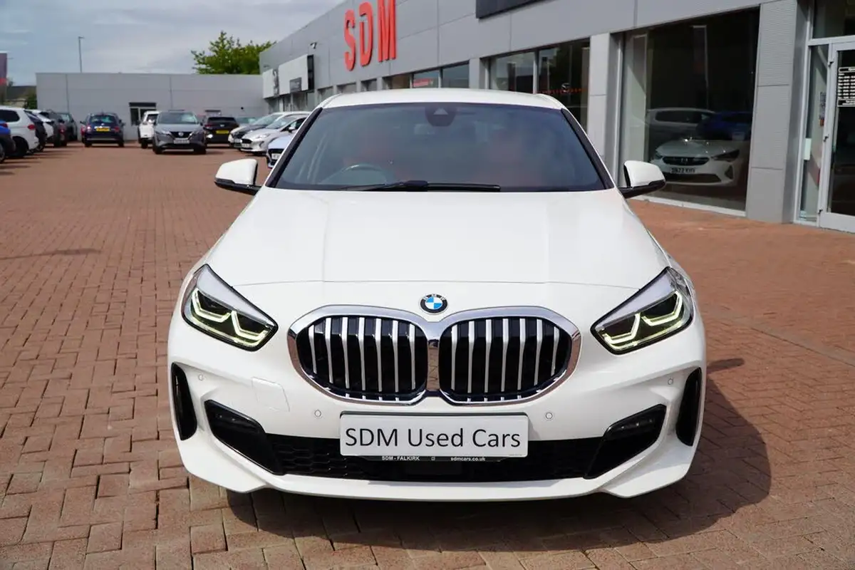 2021-bmw-1-series-15-118i-m-sport-big-1