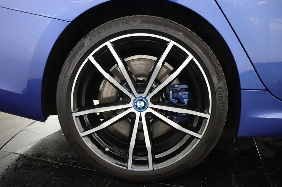 2022-bmw-3-series-20-330e-m-sport-pro-pack-saloon-4d-big-37
