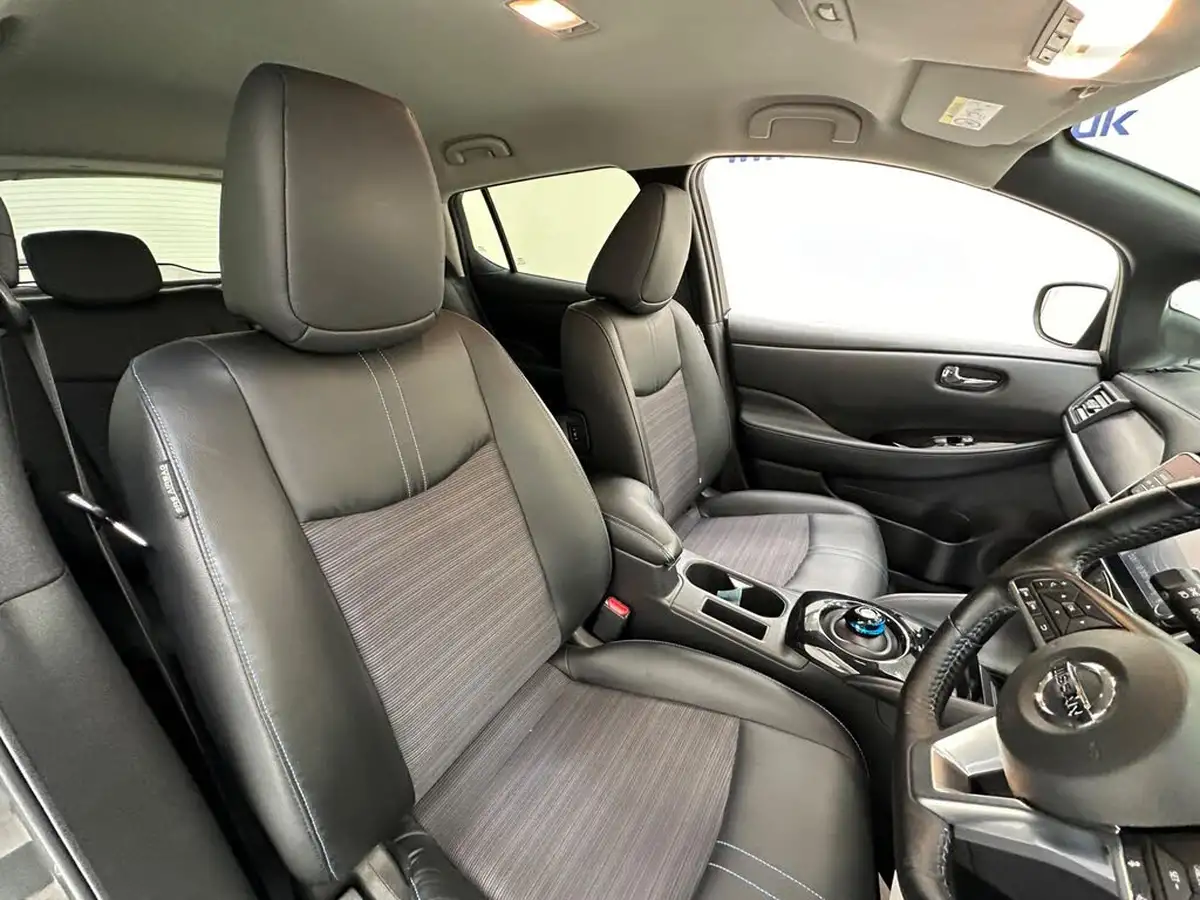 2020-nissan-leaf-e-n-connecta-big-10