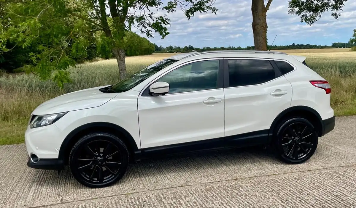2017-nissan-qashqai-15dci-tekna-big-15