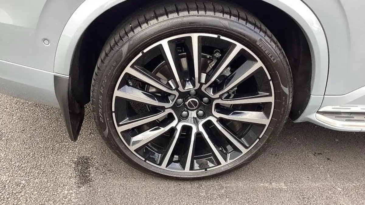 2025-volvo-xc90-20-t8-ultra-dark-big-16