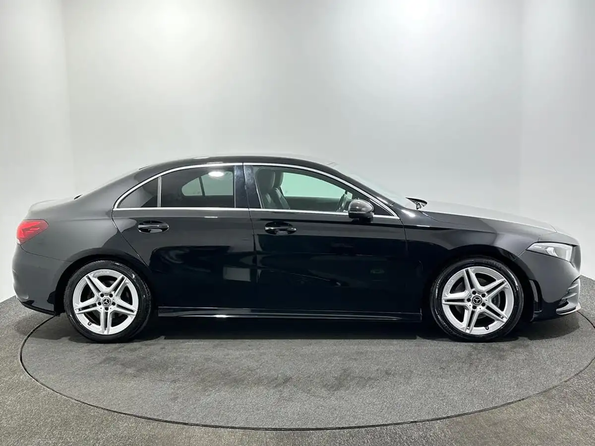 2019-mercedes-benz-a-class-13-a200-amg-line-saloon-4d-big-8