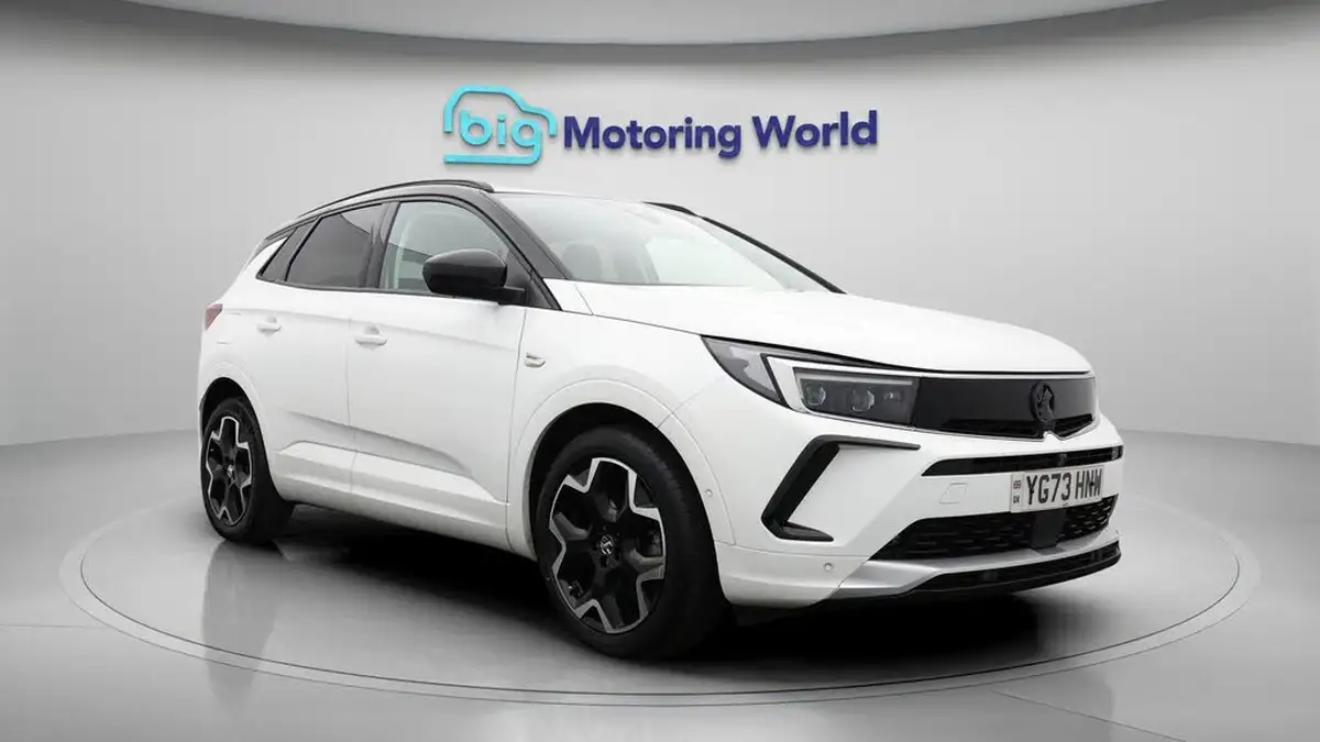 2023-vauxhall-grandland-12-ultimate-130ps-big-1