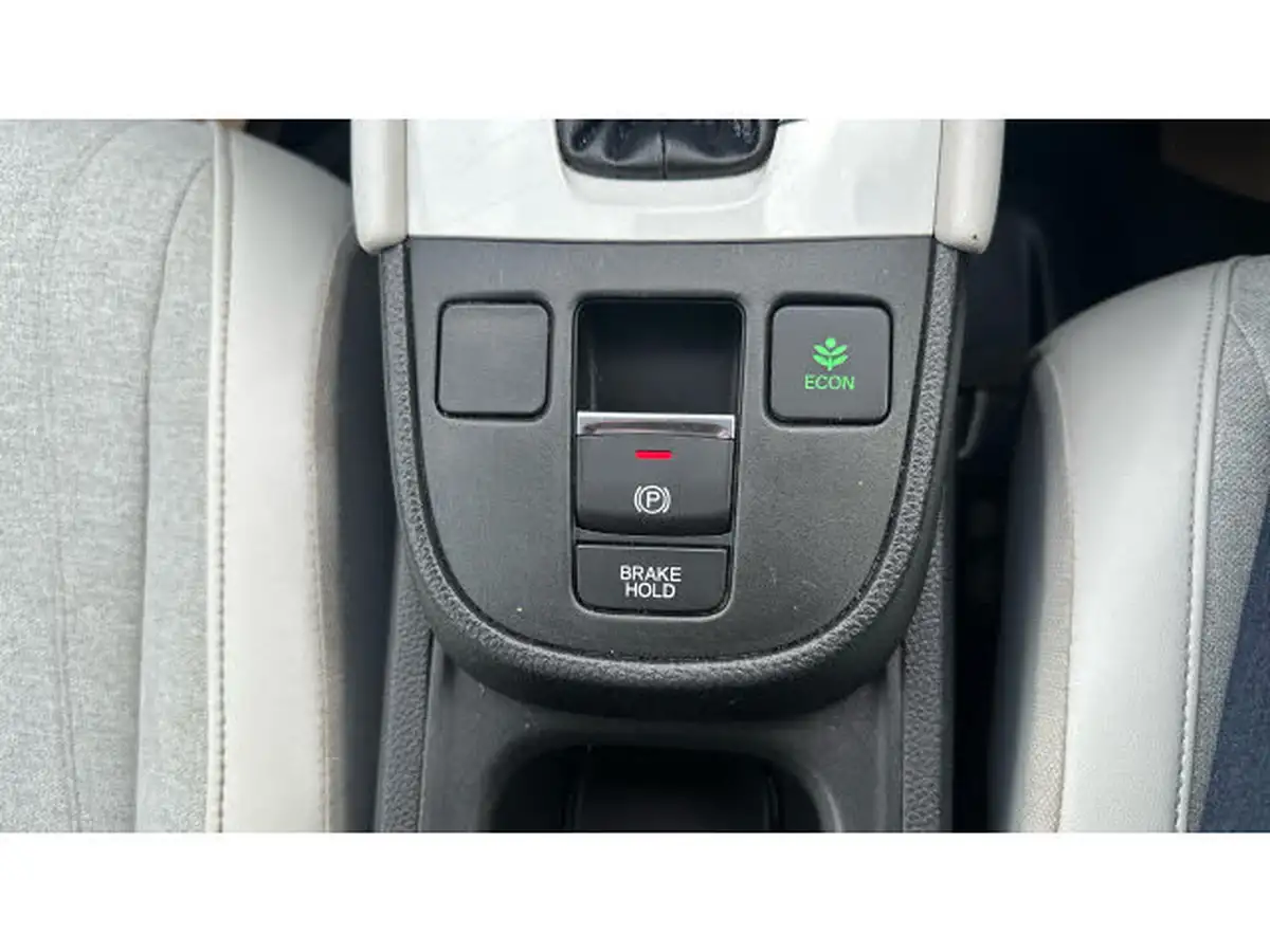 2021-honda-jazz-15-i-mmd-ex-107ps-big-38