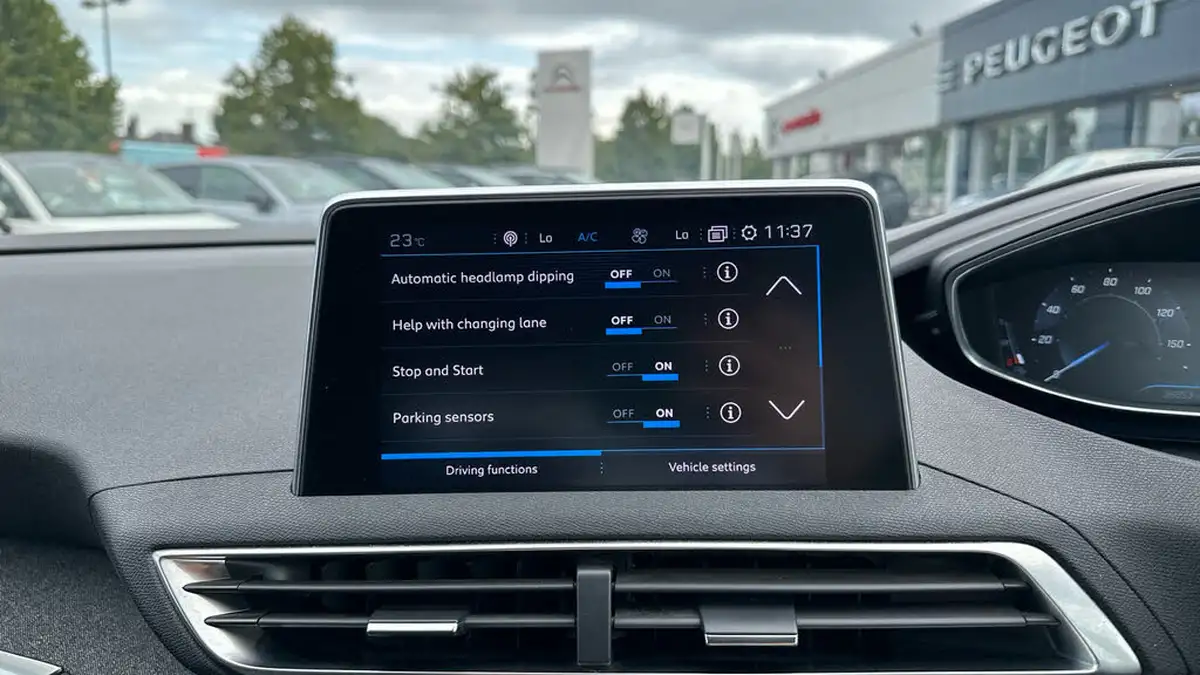 2018-peugeot-3008-suv-15-bluehdi-allure-big-29