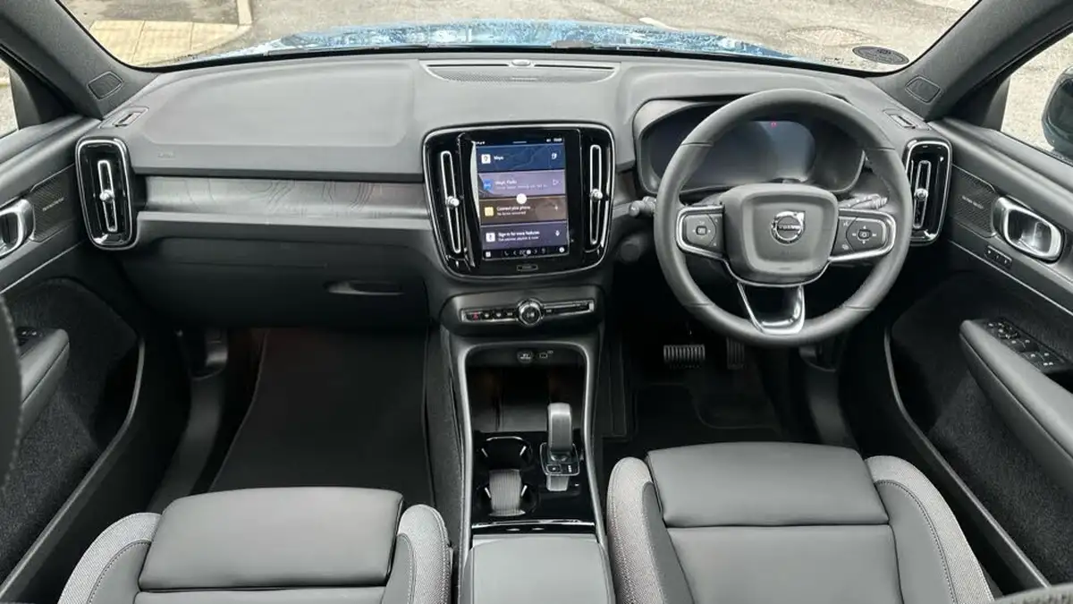 2025-volvo-ex40-e-ultra-big-19