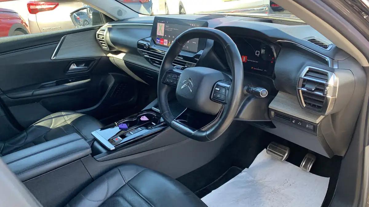 2022-citroen-c5-x-12-puretech-sense-plus-big-10