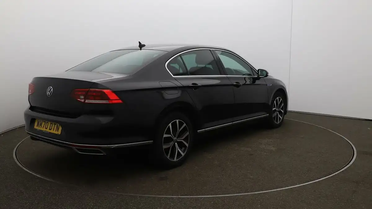 2021-volkswagen-passat-14-tsi-gte-saloon-4d-big-45