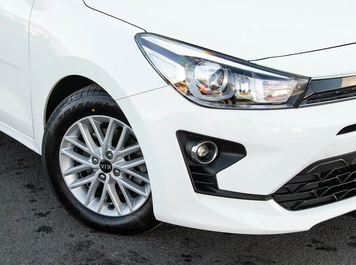 2021-kia-rio-10-t-gdi-2-dct-big-1
