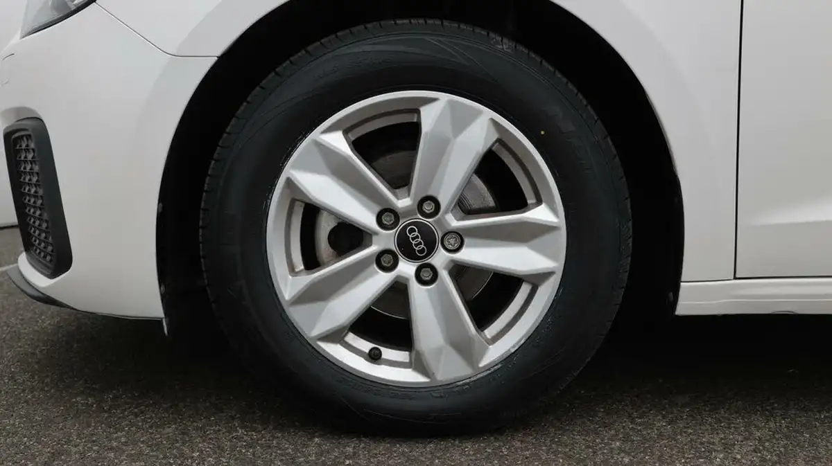 2022-audi-a1-10-25-tfsi-technik-s-tronic-big-18