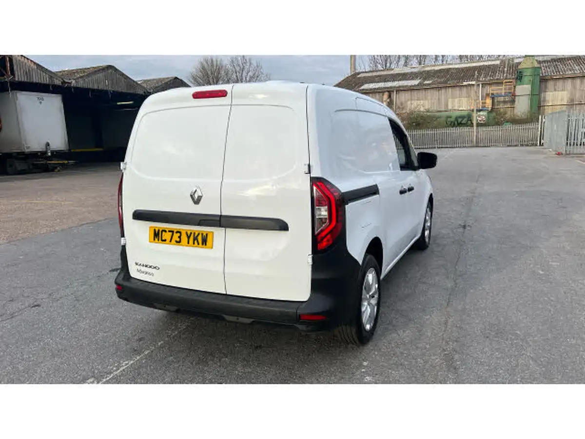 2023-renault-kangoo-15dci-ml19-95-advance-big-23