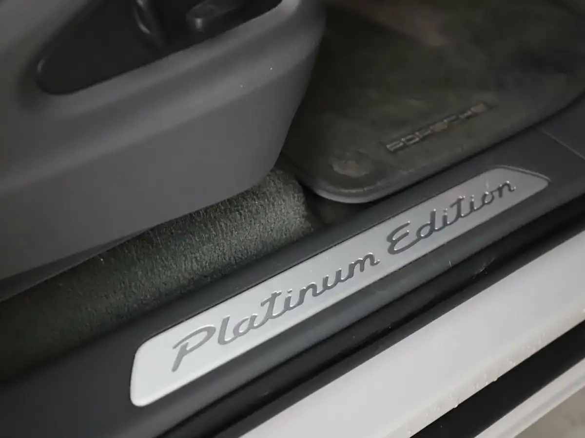 2022-porsche-cayenne-30-v6-e-hybrid-platinum-edition-340ps-coupe-big-31