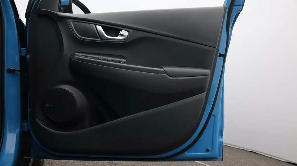 2022-hyundai-kona-e-premium-204ps-64kwh-7kw-obc-big-15