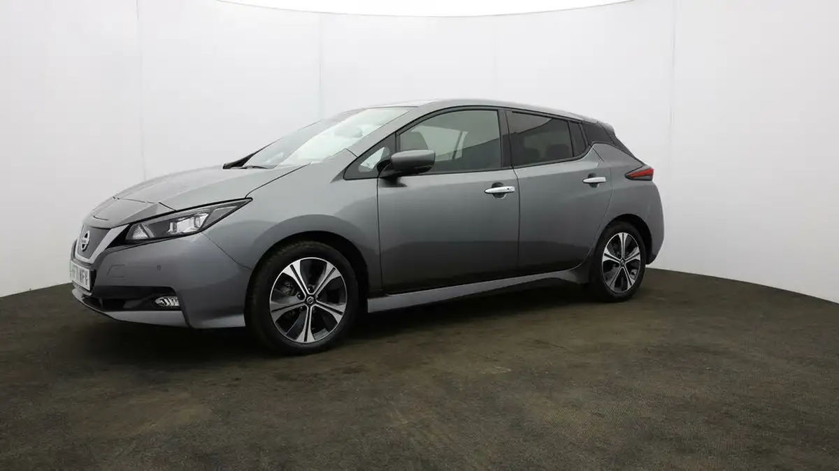 2021-nissan-leaf-e-tekna-big-28