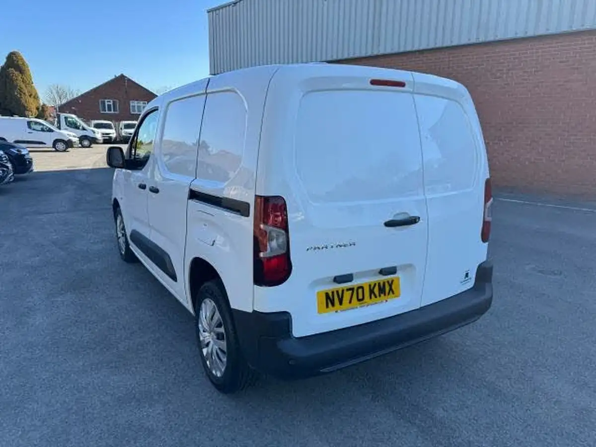 2021-peugeot-partner-15-bluehdi-1000-professional-100ps-eu6dt-panel-big-5