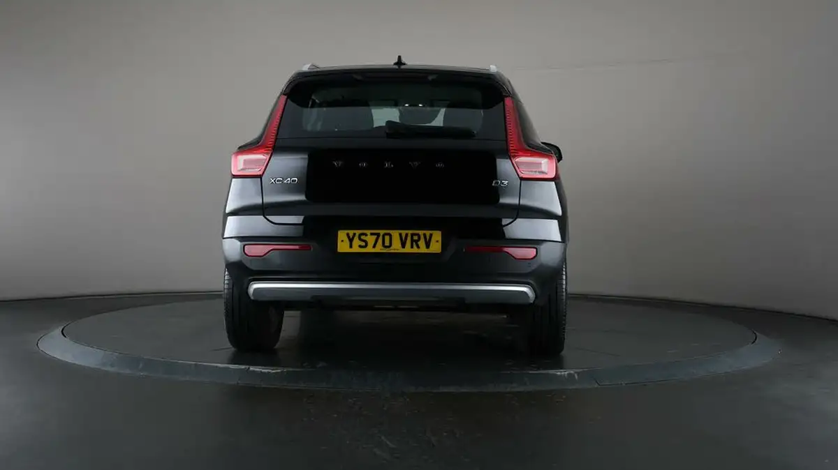 2020-volvo-xc40-20td-d3-momentum-geartronic-big-6