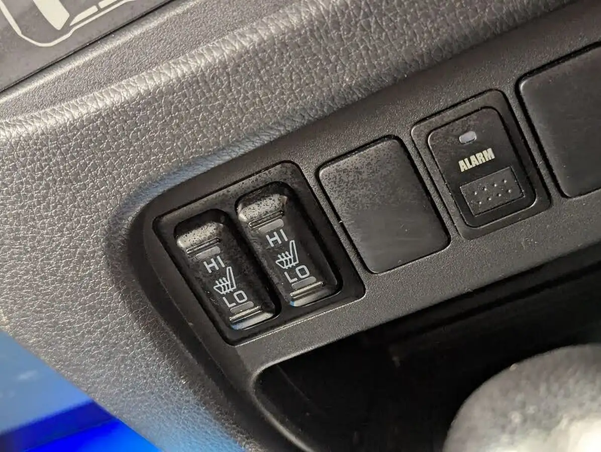 2018-mitsubishi-l200-24di-d-barbarian-sda-auto-big-29