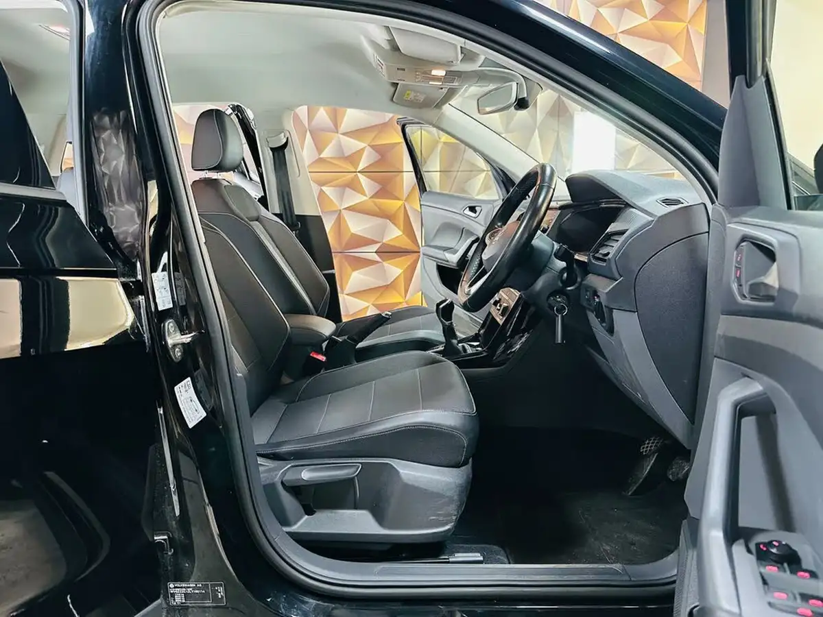 2020-volkswagen-t-cross-10-tsi-se-115ps-big-50
