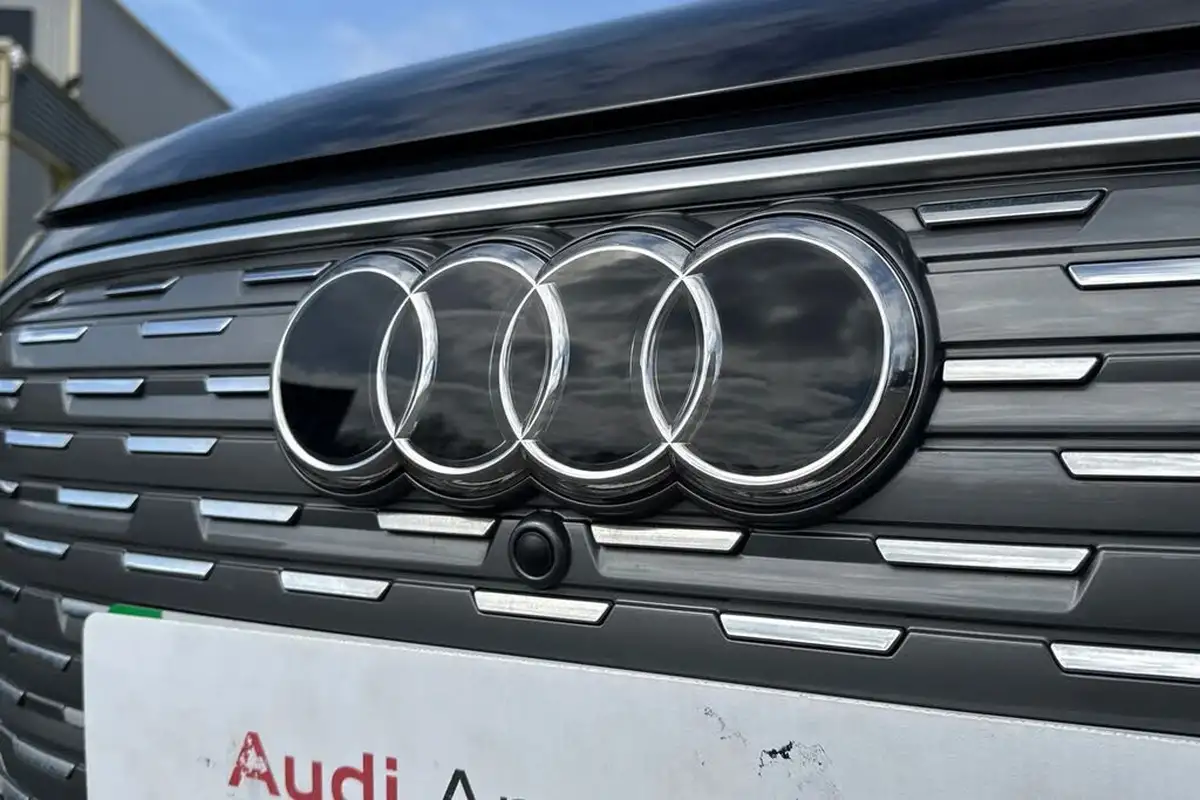 2024-audi-q4-e-tron-45e-s-line-sportback-auto-big-24