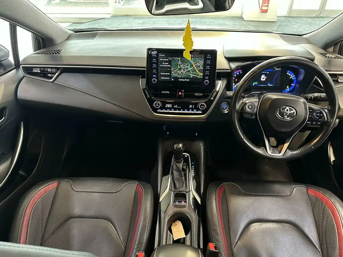 2021-toyota-corolla-18-vvt-i-excel-panoramic-rooftrk-hatchback-big-13