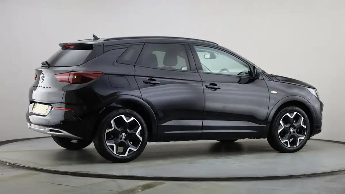 2023-vauxhall-grandland-12-ultimate-130ps-auto-big-11