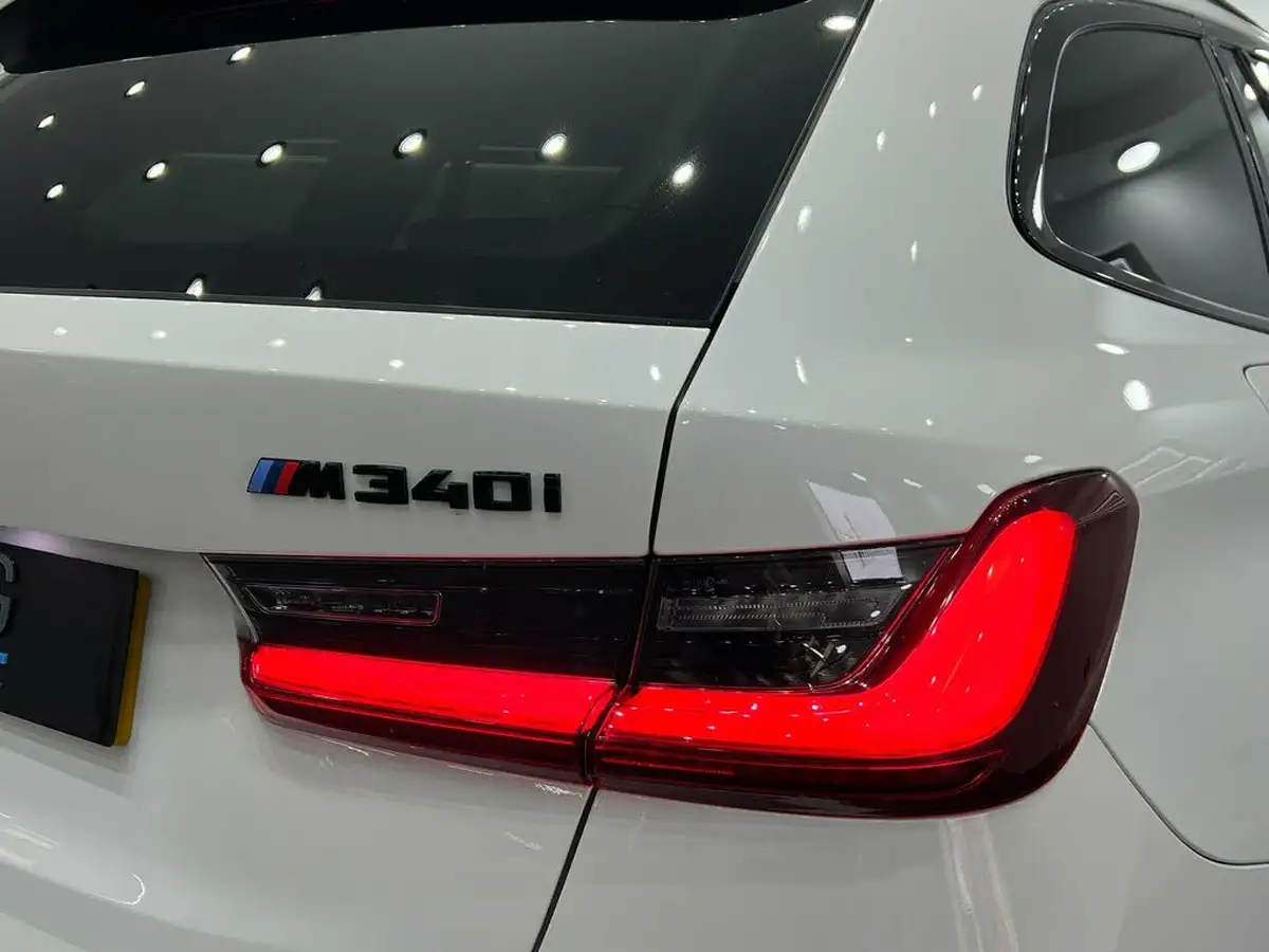 2022-bmw-3-series-30-m340i-xdrive-touring-5d-big-12