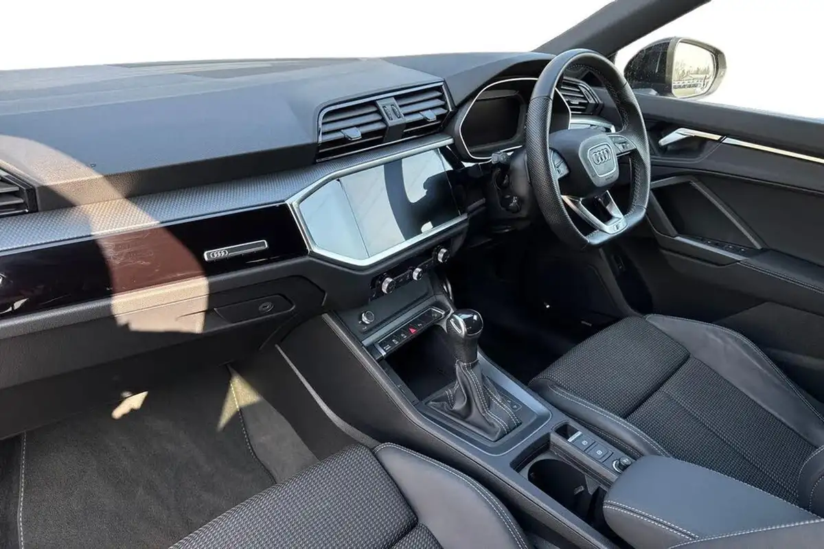 2023-audi-q3-15-35-tfsi-black-edition-cod-sportback-s-tronic-big-14