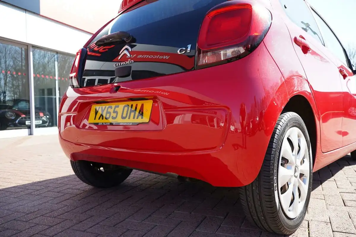 2015-citroen-c1-12-puretech-feel-5d-big-8