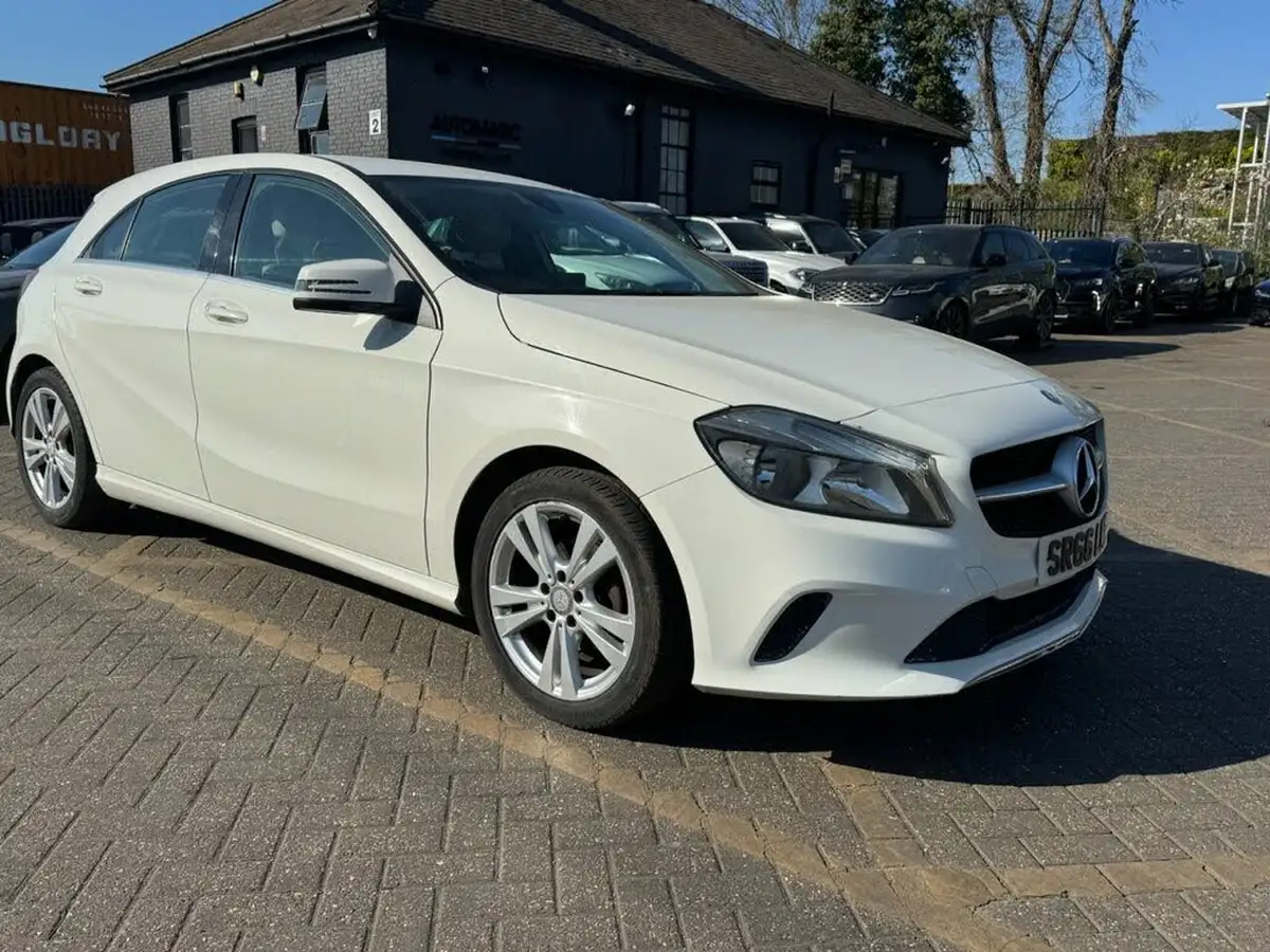 2016-mercedes-benz-a-class-15d-a180d-sport-ss-big-0