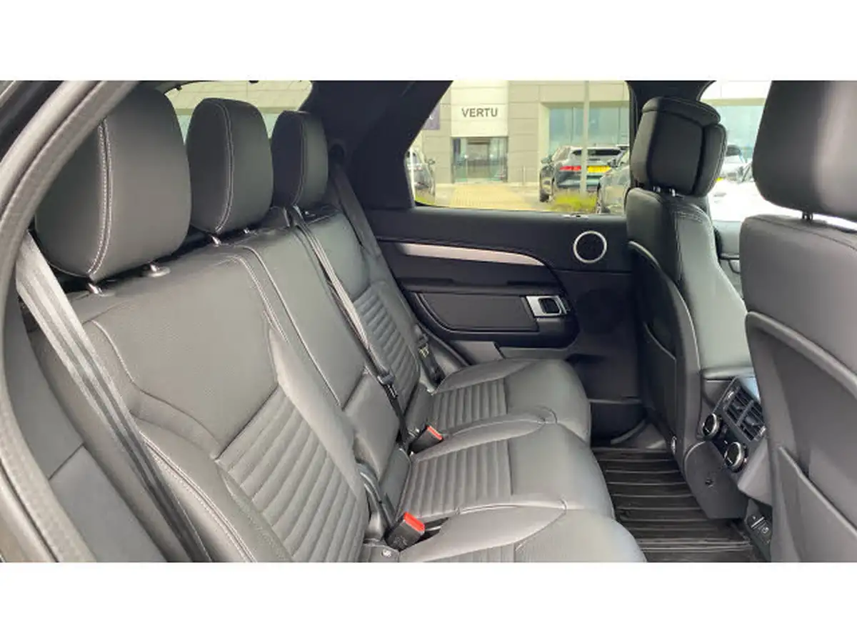 2024-land-rover-discovery-30-d350-dynamic-hse-big-41