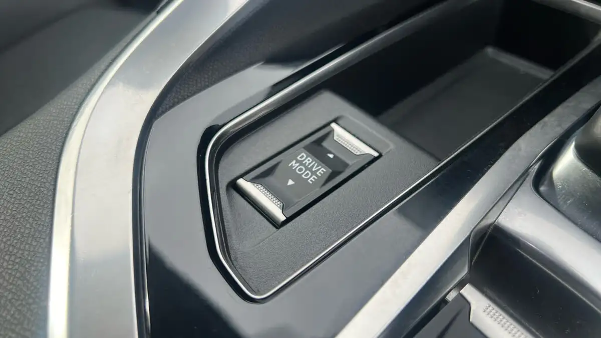 2022-peugeot-3008-suv-16-puretech-allure-premium-225bhp-hybrid-big-20