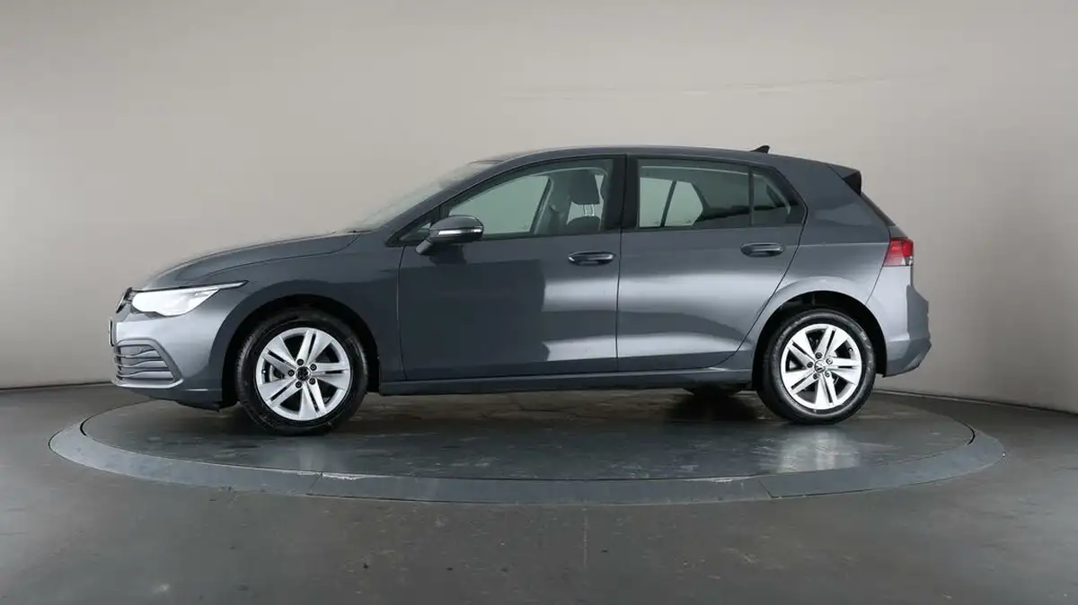 2022-volkswagen-golf-15-tsi-life-130ps-hatchback-big-29