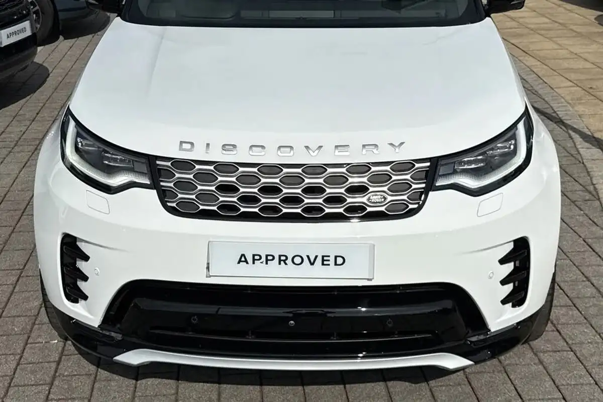 2024-land-rover-discovery-30-d300-metropolitan-edition-big-26
