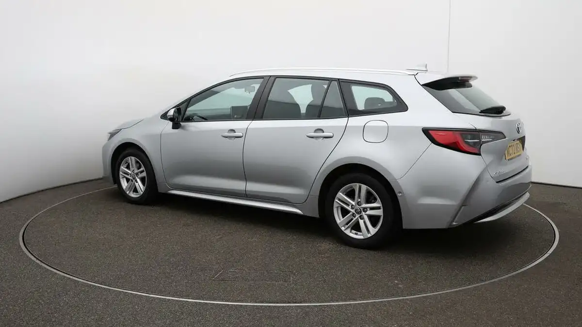 2023-toyota-corolla-18-vvt-i-icon-tech-spare-wheel-touring-sports-5d-big-29
