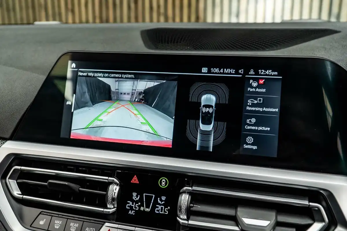2022-bmw-4-series-30-m4-competition-xdrive-convertible-big-25