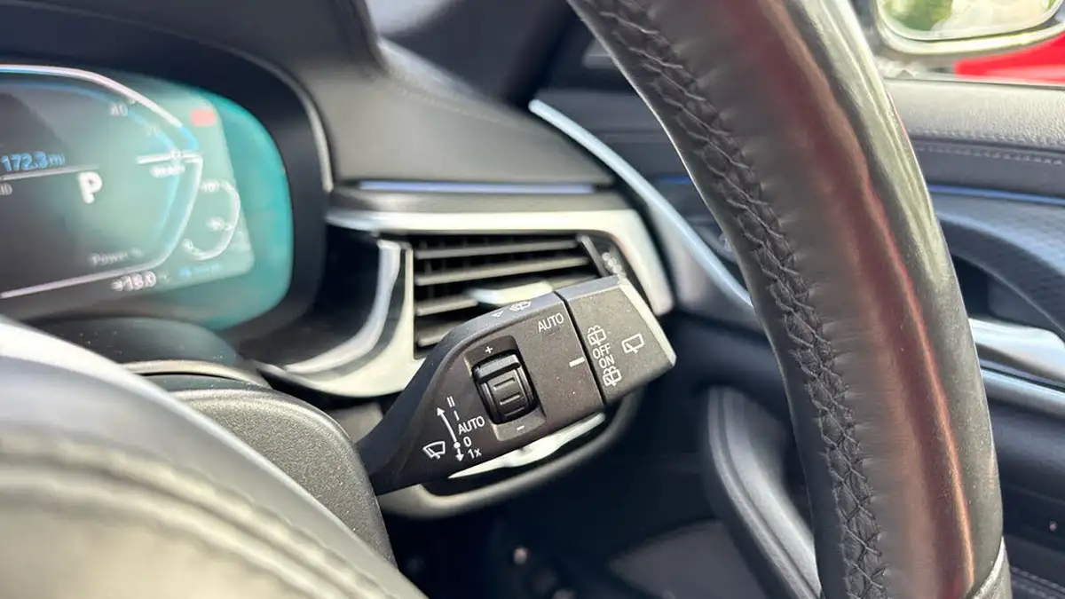 2022-bmw-5-series-20-530e-m-sport-touring-5d-big-29