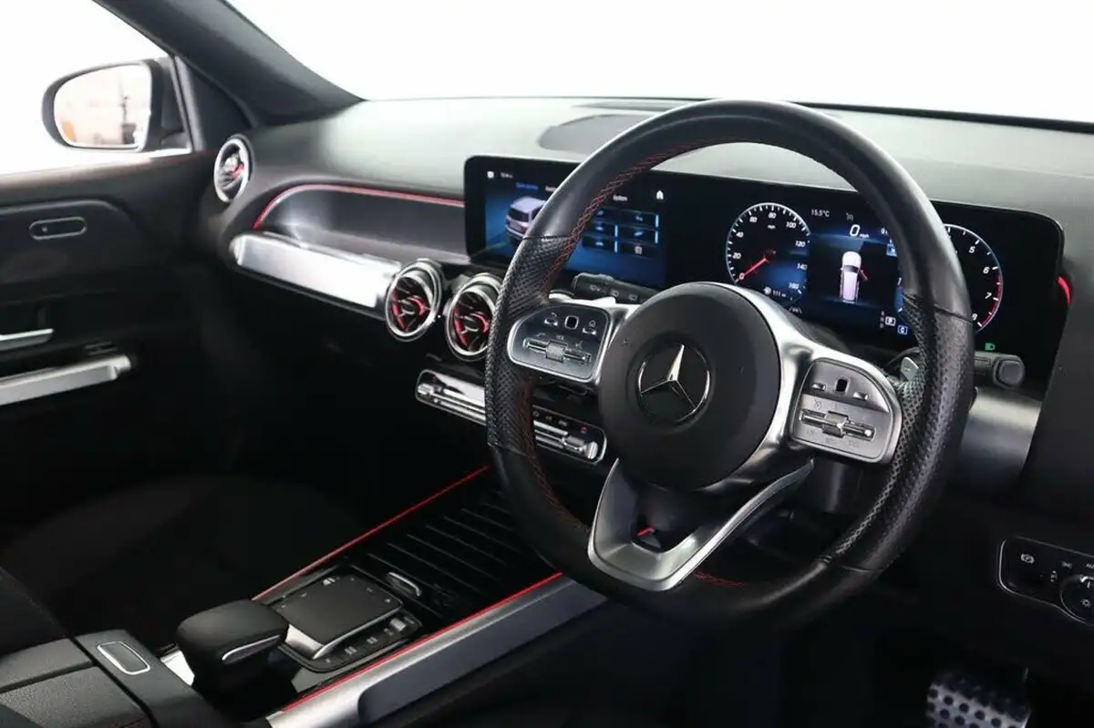 2023-mercedes-benz-glb-class-13-glb200-amg-line-executive-big-8