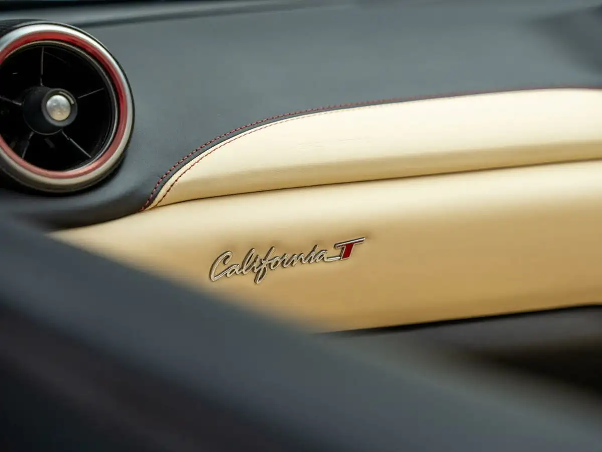 2016-ferrari-california-39-t-big-36
