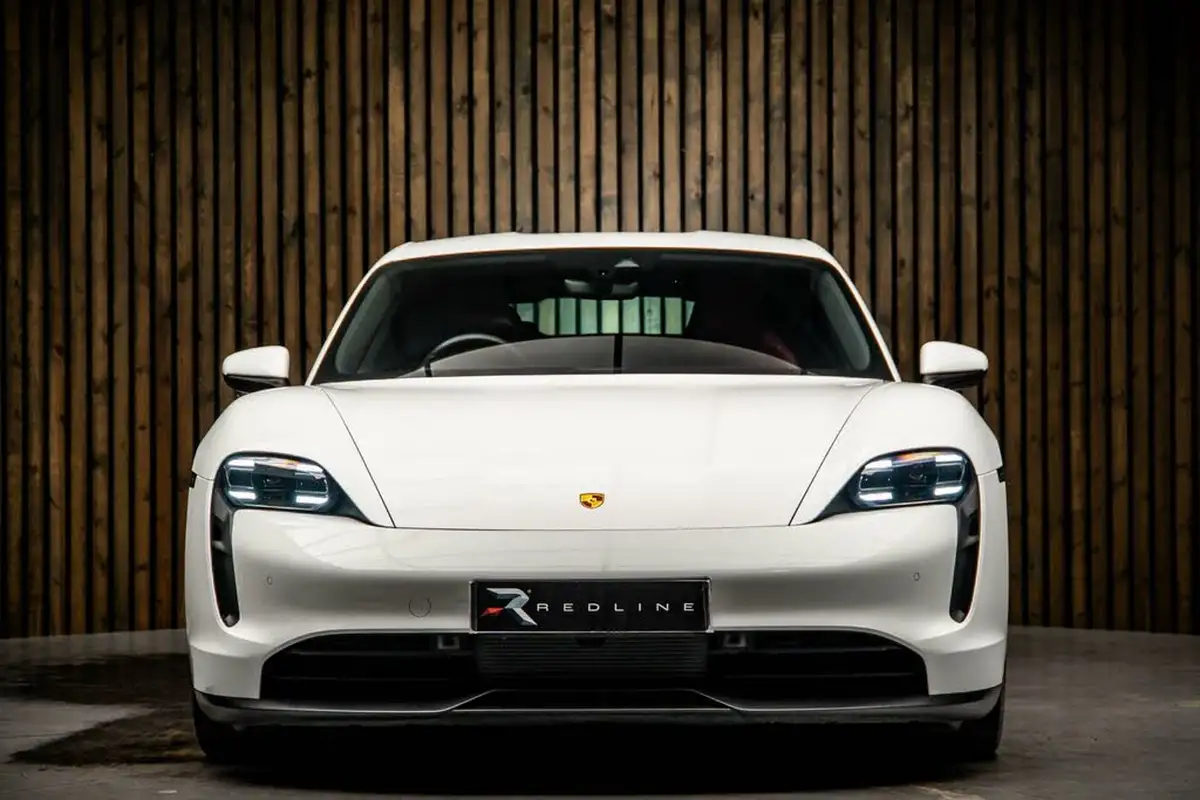 2021-porsche-taycan-e-4s-530ps-big-4