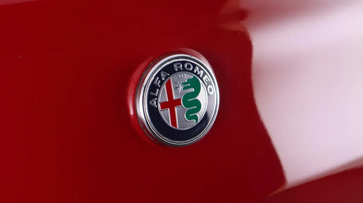 2019-alfa-romeo-giulietta-16jtdm-2-super-big-19