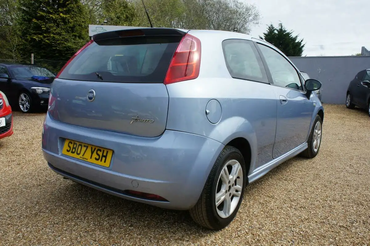 2007-fiat-grande-punto-14-dynamic-sport-3d-big-4