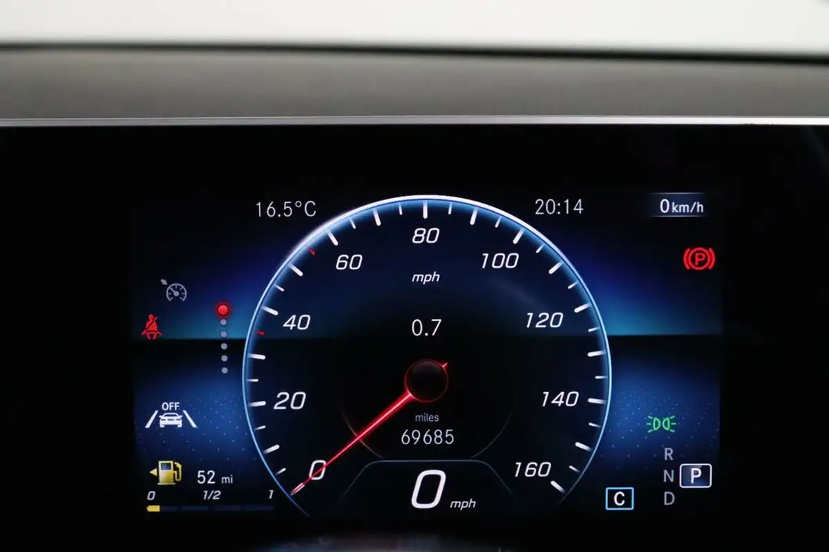 2019-mercedes-benz-a-class-13-a180-amg-line-executive-hatchback-5d-7g-dct-big-16