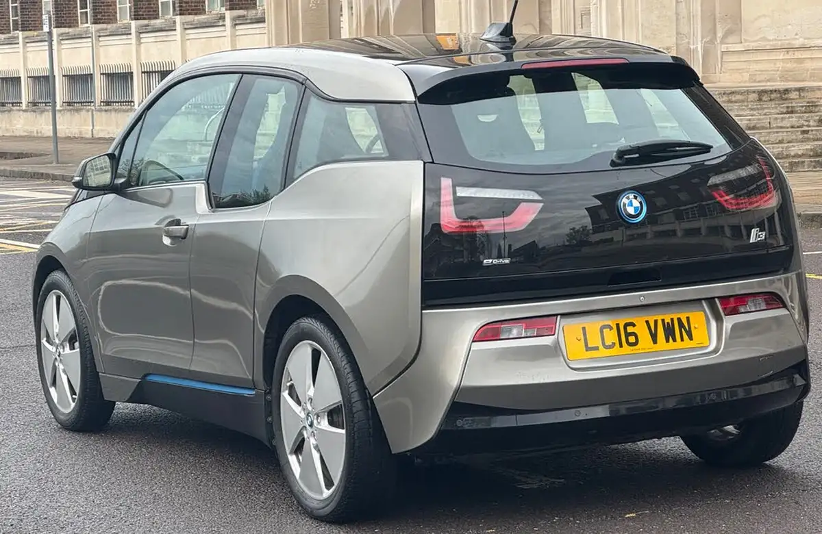 2016-bmw-i3-e-extended-range-big-4