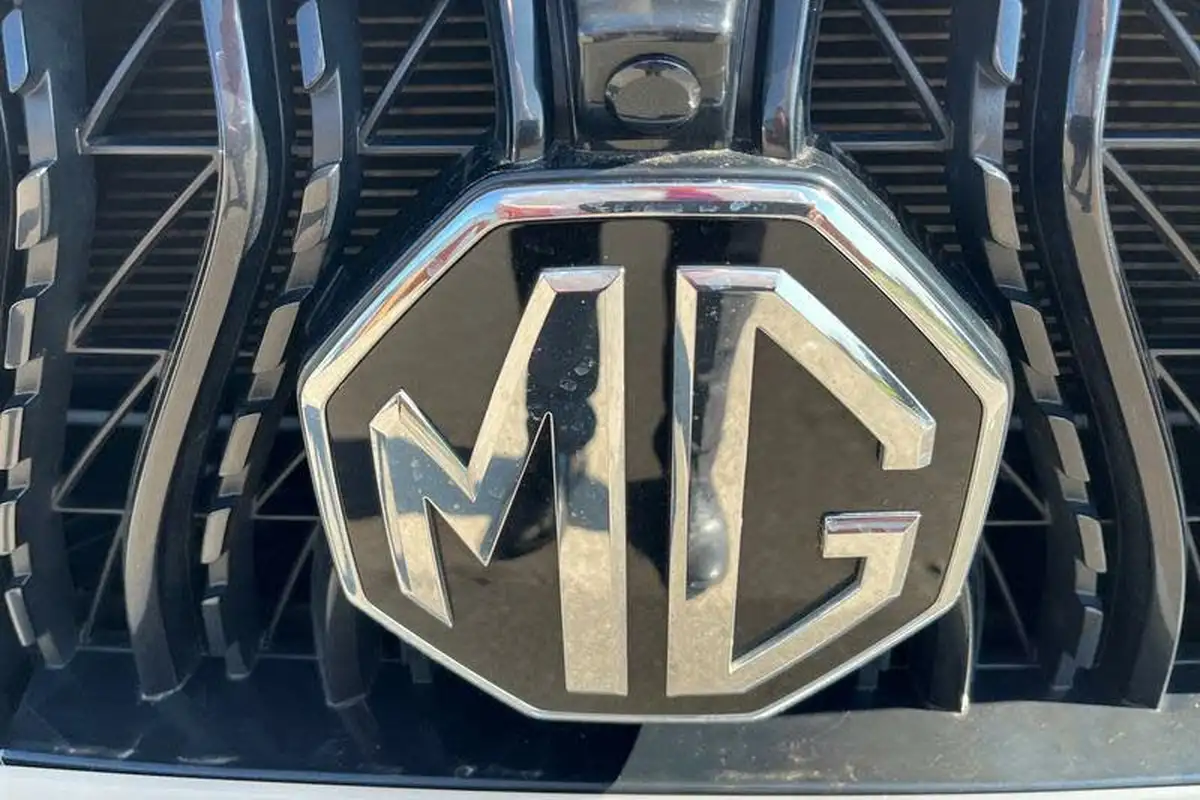 2023-mg-hs-15t-gdi-trophy-162ps-dct-big-29