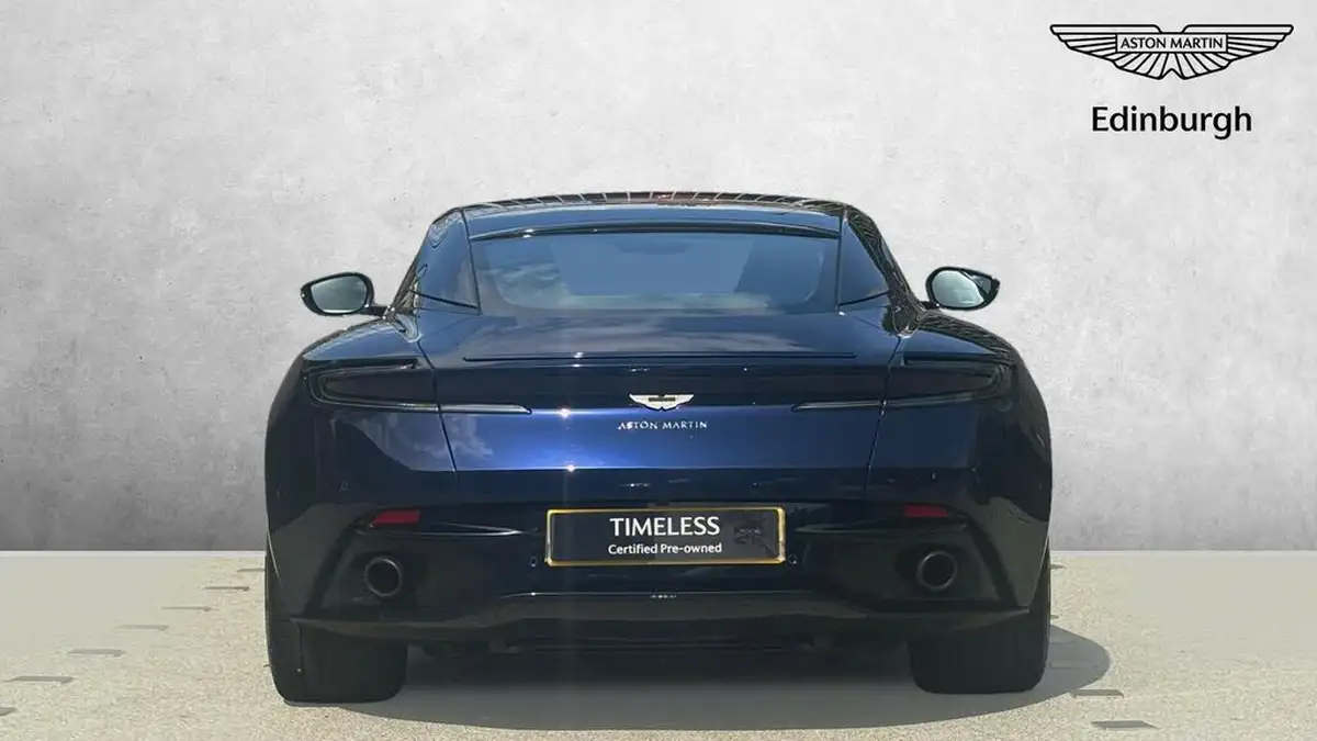 2019-aston-martin-db11-big-13