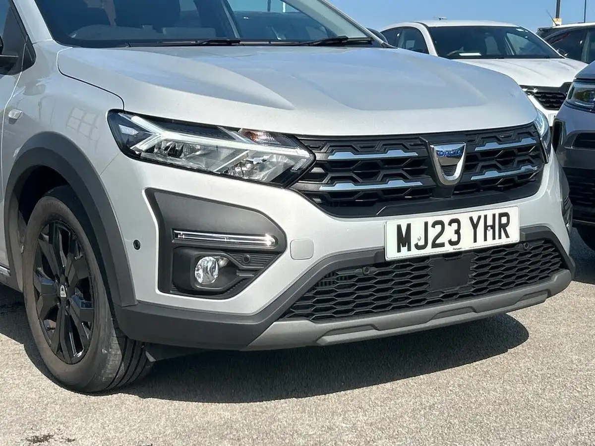 2023-dacia-jogger-10-tce-extreme-se-big-15