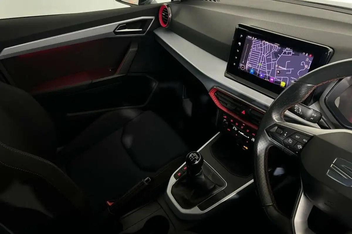2022-seat-arona-10-tsi-fr-big-27