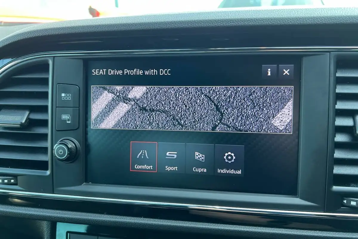 2020-seat-leon-20-tsi-cupra-300-4drive-ss-estate-big-31